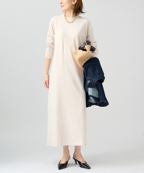 VERMEIL par iena（ヴェルメイユパーイエナ）の「ニットコクーンロングワンピース（ワンピース・レディース・アイボリー/ネイビー・FREE）」の2枚目の写真