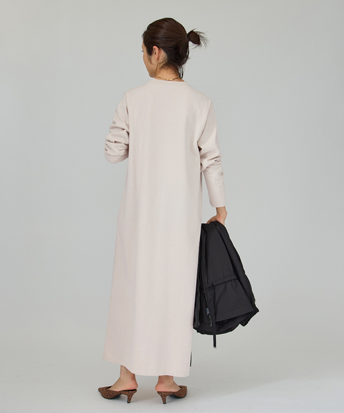 VERMEIL par iena（ヴェルメイユパーイエナ）の「ニットコクーンロングワンピース（ワンピース・レディース・アイボリー/ネイビー・FREE）」の9枚目の写真