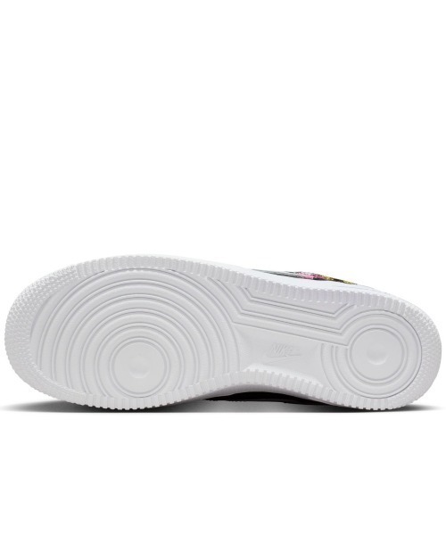NIKE(ナイキ)の「NIKE Air Force 1 '07 Premium(ナイキ エア フォース 1 ’07 PRM)(スニーカー・レディース・ピンク系/ブラック系・23cm/23.5cm/24cm/24.5cm/25cm)」の8枚目の写真