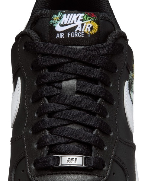 NIKE(ナイキ)の「NIKE Air Force 1 '07 Premium(ナイキ エア フォース 1 ’07 PRM)(スニーカー・レディース・ピンク系/ブラック系・23cm/23.5cm/24cm/24.5cm/25cm)」の12枚目の写真