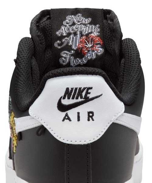 NIKE(ナイキ)の「NIKE Air Force 1 '07 Premium(ナイキ エア フォース 1 ’07 PRM)(スニーカー・レディース・ピンク系/ブラック系・23cm/23.5cm/24cm/24.5cm/25cm)」の13枚目の写真