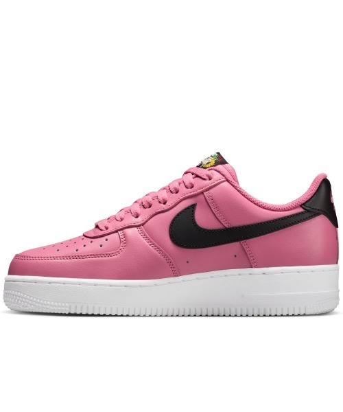 NIKE(ナイキ)の「NIKE Air Force 1 '07 Premium(ナイキ エア フォース 1 ’07 PRM)(スニーカー・レディース・ピンク系/ブラック系・23cm/23.5cm/24cm/24.5cm/25cm)」の18枚目の写真