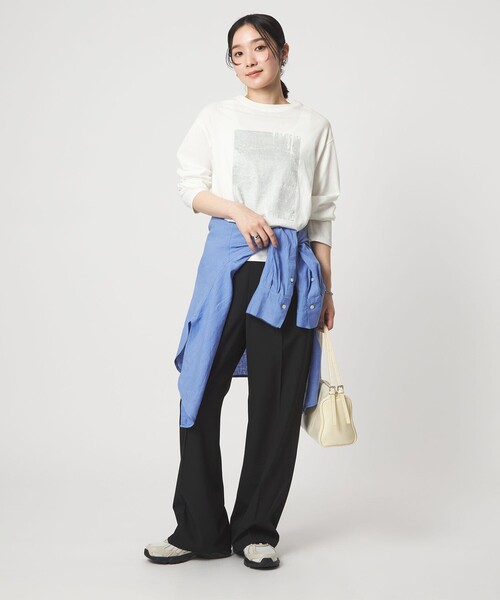 green label relaxing(グリーンレーベルリラクシング)の「【WEB限定】<at ease>メタリックプリント ロングスリーブ カットソー(Tシャツ/カットソー・レディース・ホワイト/ダークグレー・FREE)」の5枚目の写真