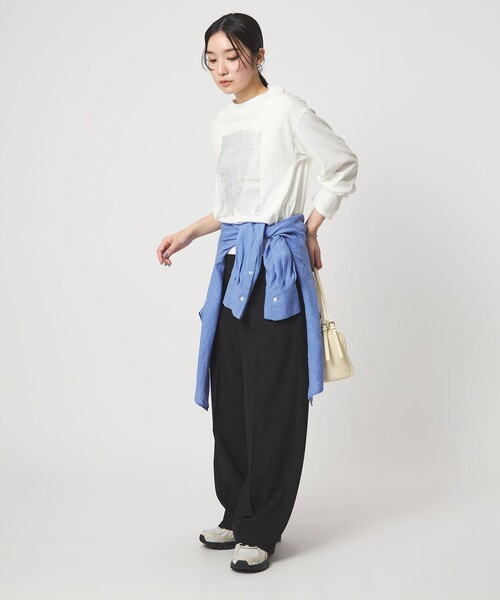 green label relaxing(グリーンレーベルリラクシング)の「【WEB限定】<at ease>メタリックプリント ロングスリーブ カットソー(Tシャツ/カットソー・レディース・ホワイト/ダークグレー・FREE)」の6枚目の写真