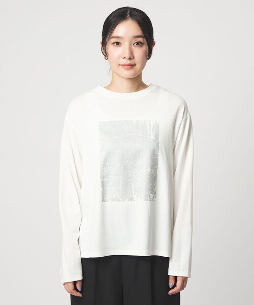 green label relaxing(グリーンレーベルリラクシング)の「【WEB限定】<at ease>メタリックプリント ロングスリーブ カットソー(Tシャツ/カットソー・レディース・ホワイト/ダークグレー・FREE)」の10枚目の写真