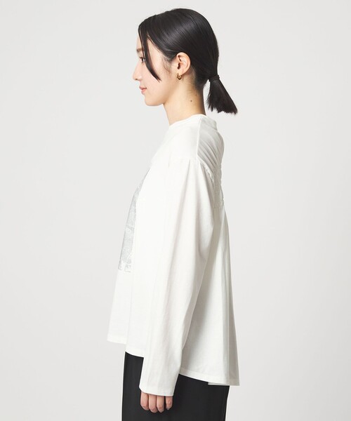green label relaxing(グリーンレーベルリラクシング)の「【WEB限定】<at ease>メタリックプリント ロングスリーブ カットソー(Tシャツ/カットソー・レディース・ホワイト/ダークグレー・FREE)」の11枚目の写真