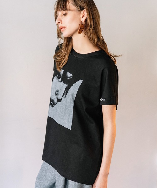 AULA AILA（アウラアイラ）の「フェイスＴシャツ（Tシャツ/カットソー・レディース・ホワイト/ライトカーキ/ブラック・0）」の18枚目の写真