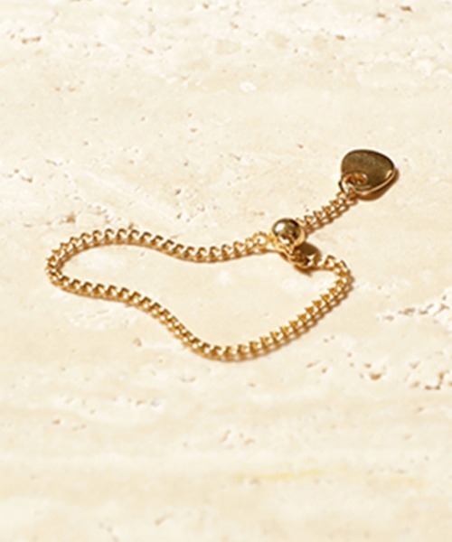 norme（ノーム）の「【SILVER925】ノーム タグ チェーン リング  (トライアングル タイプ) /  norme tag chain ring (Triangle type)（リング・レディース・ゴールド・FREE）」の4枚目の写真