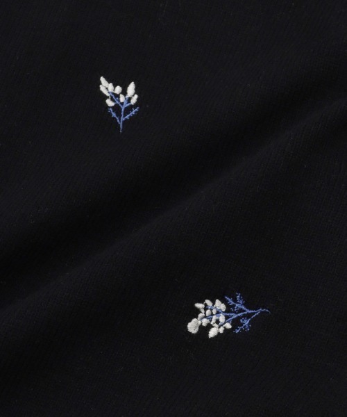 QUEENS COURT(クイーンズコート)の「フラワー刺繍ポロニットトップス≪手洗い可能≫(ニット/セーター・レディース・オフホワイト/ブラック・M)」の9枚目の写真