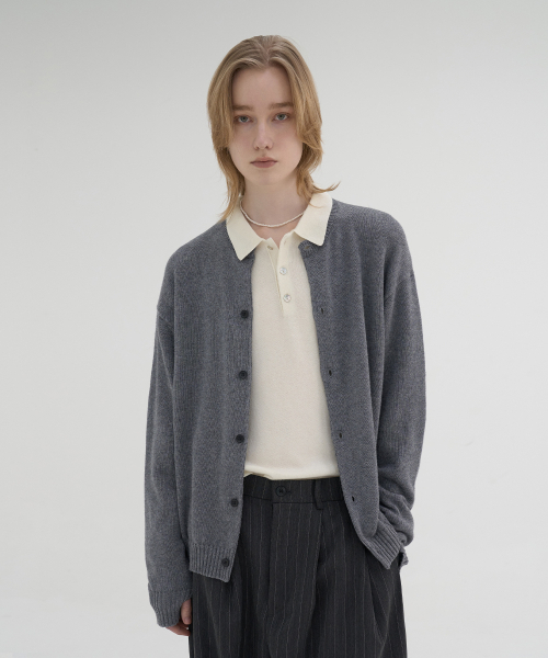 NOUN(ノウン)の「essential crew neck cardigan (gray)(カーディガン/ボレロ・メンズ・その他・2/1)」の5枚目の写真