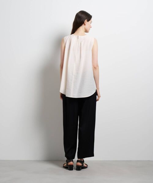 LANVIN en Bleu(ランバンオンブルー)の「シアータンブラータックリボンブラウス(シャツ/ブラウス・レディース・ブラック/ライトベージュ・38)」の5枚目の写真