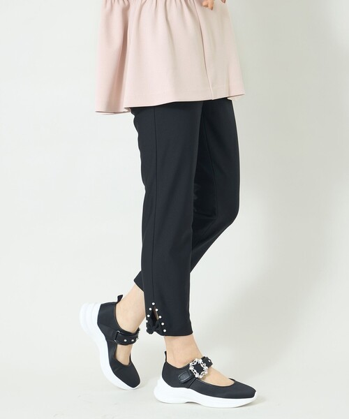 TO BE CHIC(トゥー ビー シック)の「サイドスリット リボンモチーフ パンツ(その他パンツ・レディース・ブラック/ブルー系その他2/ピンク系その他2・40/42)」の1枚目の写真