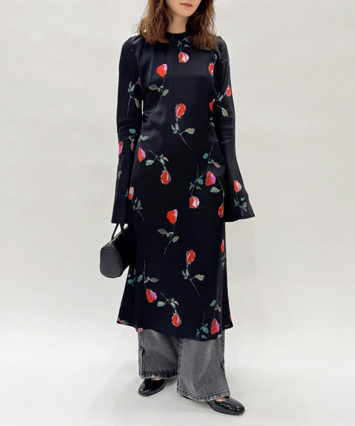 EDIT. FOR LULU（エディットフォールル）の「【GANNI/ガニー】Printed Stretch Satin Midi Dress（ワンピース・レディース・ブラック・FREE）」の9枚目の写真