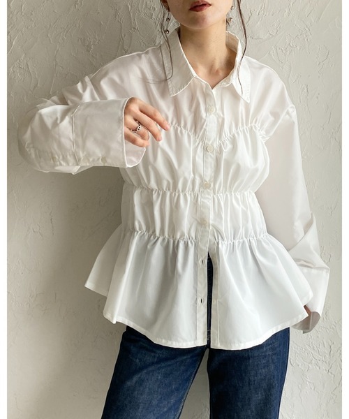 She's Closet(シーズクローゼット)の「長袖 シャーリング ビスチェ デザイン シャツ ブラウス(シャツ/ブラウス・レディース・チャコールグレー/ブルー/ホワイト・FREE)」の4枚目の写真