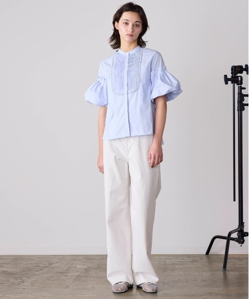 Marilyn Moon(マリリンムーン)の「balloon sleeve pintuck embroidery shirt(シャツ/ブラウス・レディース・サックスブルー/ネイビー/ホワイト・FREE)」の5枚目の写真