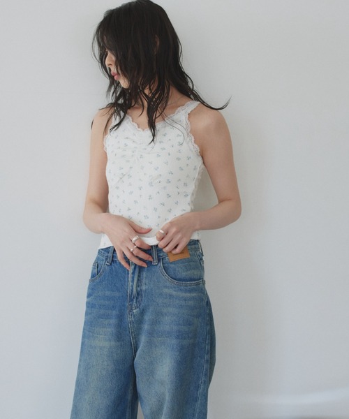 TREOVER(トレオーバー)の「小花柄×レースの大人ガーリーキャミソール(キャミソール・レディース・オフホワイト/アイボリー・FREE)」の21枚目の写真