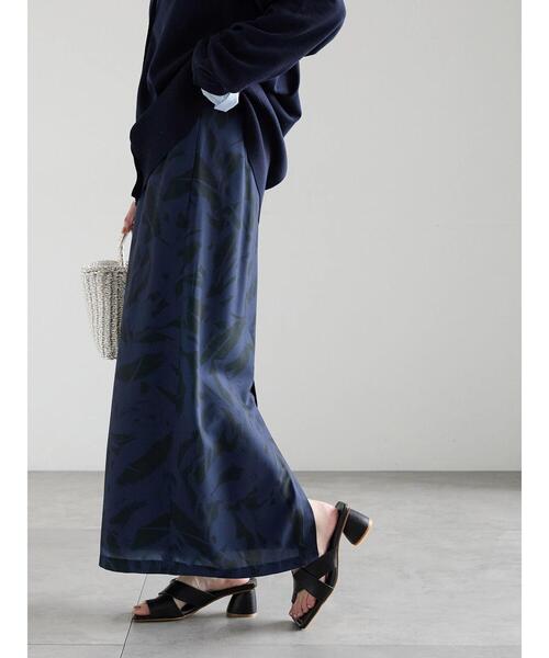 Te chichi（テチチ）の「ペイントパターンナロースカート《2026 spring catalog item》（スカート・レディース・ネイビー/オフホワイト・F）」の7枚目の写真