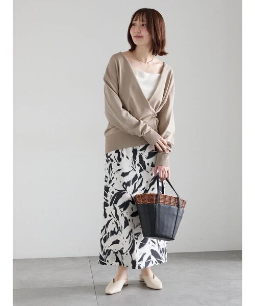 Te chichi(テチチ)の「ペイントパターンナロースカート《2026 spring catalog item》(スカート・レディース・ネイビー/オフホワイト・F)」の21枚目の写真