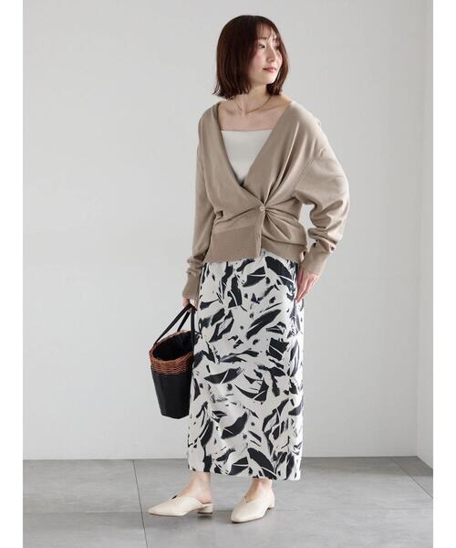 Te chichi(テチチ)の「ペイントパターンナロースカート《2026 spring catalog item》(スカート・レディース・ネイビー/オフホワイト・F)」の22枚目の写真