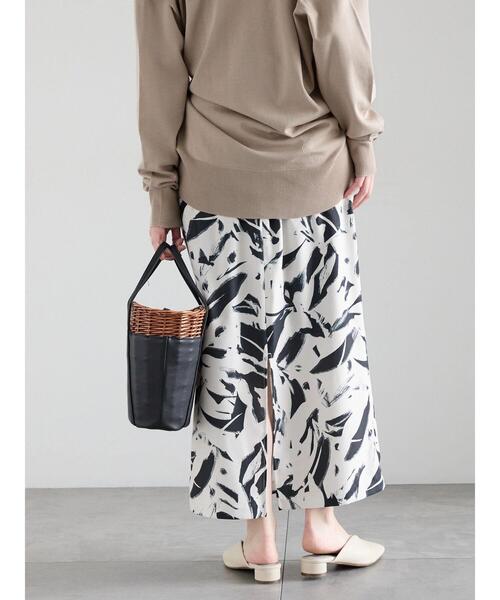 Te chichi(テチチ)の「ペイントパターンナロースカート《2026 spring catalog item》(スカート・レディース・ネイビー/オフホワイト・F)」の13枚目の写真