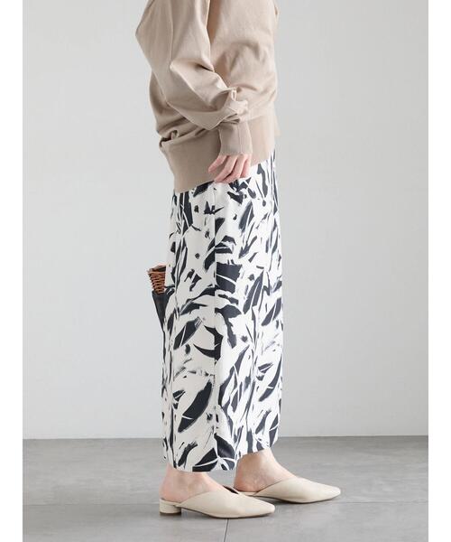 Te chichi（テチチ）の「ペイントパターンナロースカート《2026 spring catalog item》（スカート・レディース・ネイビー/オフホワイト・F）」の21枚目の写真