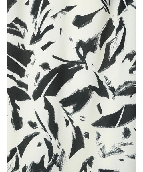 Te chichi（テチチ）の「ペイントパターンナロースカート《2026 spring catalog item》（スカート・レディース・ネイビー/オフホワイト・F）」の13枚目の写真