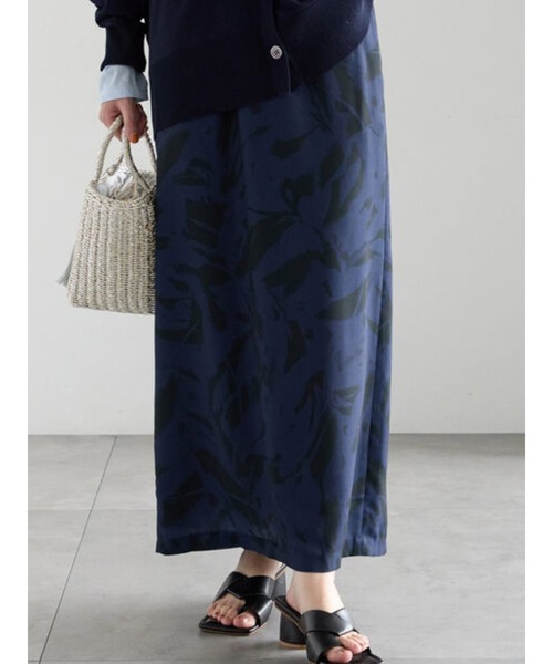 Te chichi（テチチ）の「ペイントパターンナロースカート《2026 spring catalog item》（スカート・レディース・ネイビー/オフホワイト・F）」の2枚目の写真