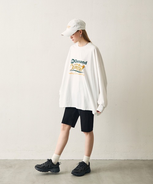 uchi.(ウチ)の「グラフィックパフスリーブビッグTシャツ(Tシャツ/カットソー・レディース・ホワイト・FREE)」の2枚目の写真