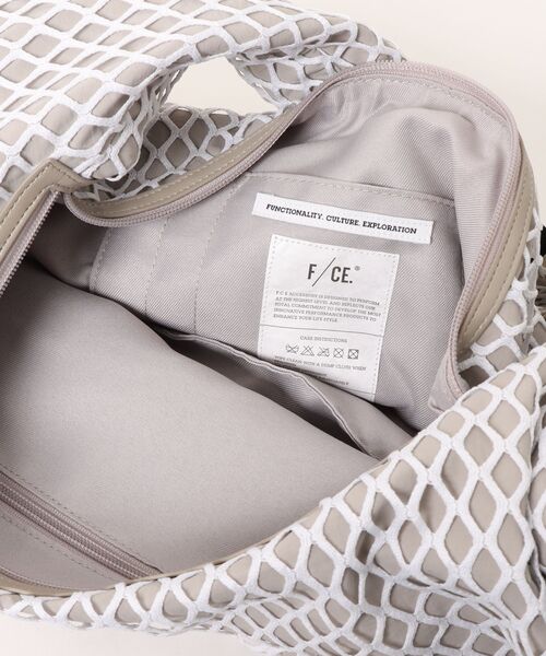 F/CE. (エフシーイー)の「F/CE./エフシーイー MESH BIG SHOULDER TOTE(ショルダーバッグ・メンズ・ブラック/ベージュ・FREE)」の20枚目の写真
