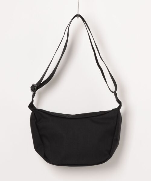 MARVEL（マーベル）の「【 MARVEL 】 キャプテン・アメリカ マンハッタンポーテージ ショルダーバッグ 26S3（ショルダーバッグ・レディース・ブラック・FREE）」の4枚目の写真