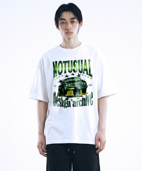 NOTUSUAL(ノットユージュアル)の「ディープグリーントラックオーバーサイズ半袖Tシャツ4カラー(Tシャツ/カットソー・レディース・ホワイト/ブラック/ネイビー/ホワイト×グレー・SMALL/MEDIUM/LARGE/X-LARGE)」の10枚目の写真