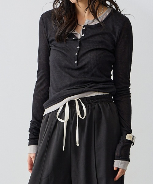 Anclear oui(アンクリアウィ)の「配色ヘンリーネックプルオーバー(Tシャツ/カットソー・レディース・PINK/Moca/Black/Beige・F)」の5枚目の写真