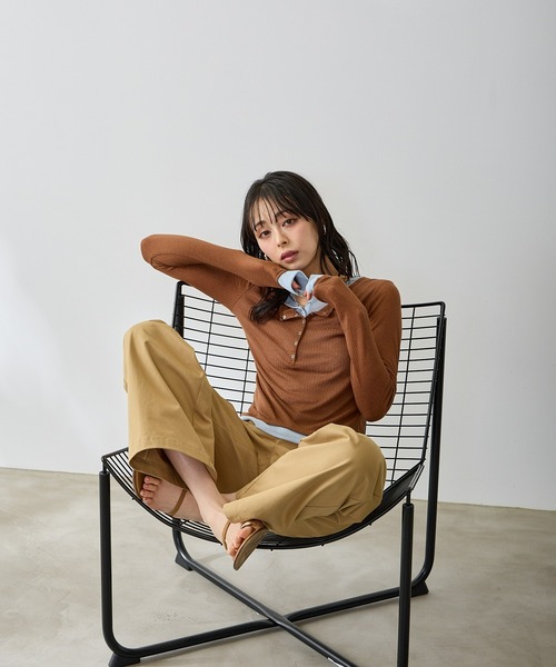 Anclear oui(アンクリアウィ)の「配色ヘンリーネックプルオーバー(Tシャツ/カットソー・レディース・PINK/Moca/Black/Beige・F)」の13枚目の写真