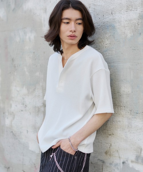 WEGO(ウィゴー)の「WEGO/【26年春夏新作】ワッフルヘンリーネックT(Tシャツ/カットソー・メンズ・ホワイト/ブラック系その他/ブラック・LARGE/MEDIUM)」の2枚目の写真