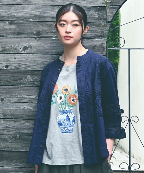 SUPER HAKKA(スーパーハッカ)の「SUPER HAKKA×マツモトヨーコ 30/-天竺「そこにあるしあわせ」プリントTシャツ(Tシャツ/カットソー・レディース・オフホワイト/杢グレー/グリーン・FREE)」の2枚目の写真