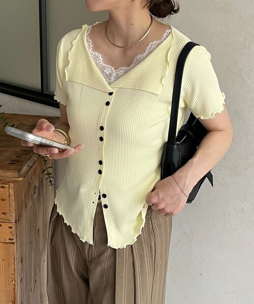 Thevon(ゼボン)の「ネックレースドッキング半袖ニットカーディガン(カーディガン/ボレロ・レディース・サックスブルー/グレー/イエロー・FREE)」の1枚目の写真