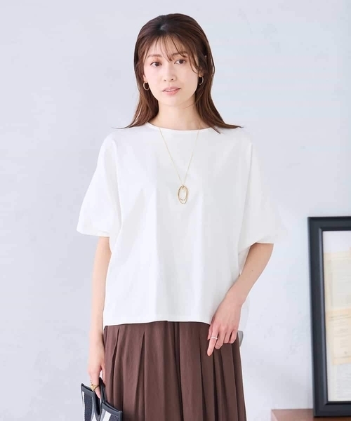 a.v.v（アーヴェヴェ）の「【接触冷感/UVカット/コットン 100%】タックドルマンスリーブカットソー（Tシャツ/カットソー・レディース・オレンジ/アイボリー/ブラック/ブルー・38/36/40）」の7枚目の写真