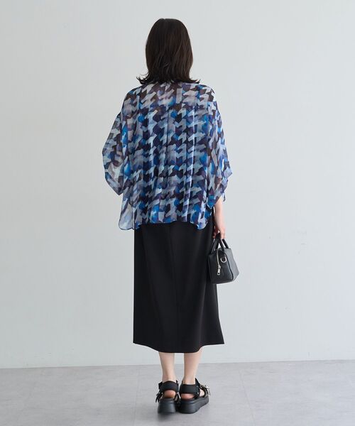 Editt by YECCA VECCA(エディットバイイェッカヴェッカ)の「【2点SET】キャミ付きシアージオメ柄シャツ(シャツ/ブラウス・レディース・ブルー/グリーン・FREE)」の10枚目の写真