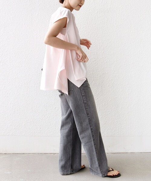 SHIPS(シップス)の「〈UVカット/吸水速乾/接触冷感/防シワ〉ハンカチーフ ヘムライン バック フレア ブラウス(シャツ/ブラウス・レディース・ネイビー/ピンク/オフホワイト・ONE SIZE)」の15枚目の写真