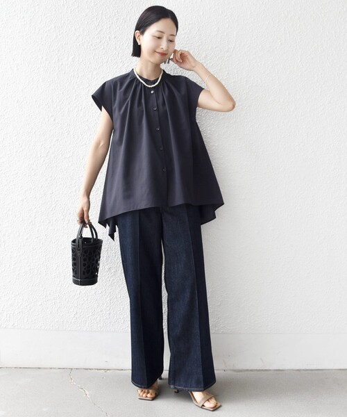 SHIPS(シップス)の「〈UVカット/吸水速乾/接触冷感/防シワ〉ハンカチーフ ヘムライン バック フレア ブラウス(シャツ/ブラウス・レディース・ネイビー/ピンク/オフホワイト・ONE SIZE)」の20枚目の写真