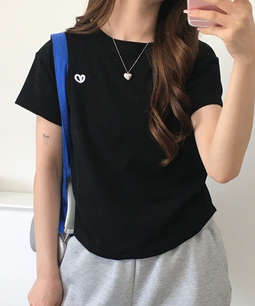 RME.(アールエムイー)の「ワンポイントハート刺繍半袖Tシャツ(Tシャツ/カットソー・レディース・ブラック/ホワイト/グレー・L/M/S)」の12枚目の写真