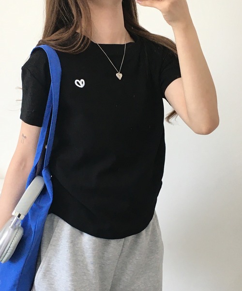 RME.(アールエムイー)の「ワンポイントハート刺繍半袖Tシャツ(Tシャツ/カットソー・レディース・ブラック/ホワイト/グレー・L/M/S)」の10枚目の写真