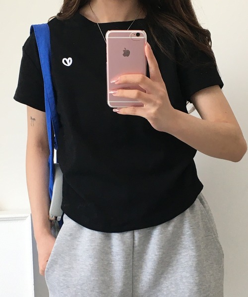RME.(アールエムイー)の「ワンポイントハート刺繍半袖Tシャツ(Tシャツ/カットソー・レディース・ブラック/ホワイト/グレー・L/M/S)」の14枚目の写真