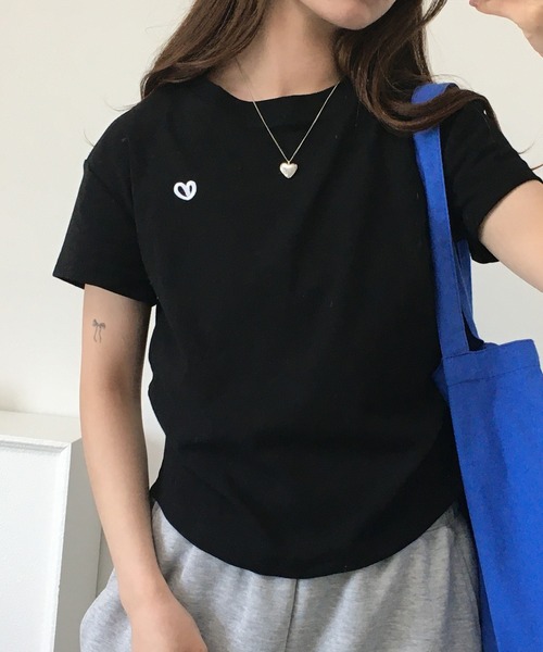 RME.(アールエムイー)の「ワンポイントハート刺繍半袖Tシャツ(Tシャツ/カットソー・レディース・ブラック/ホワイト/グレー・L/M/S)」の13枚目の写真