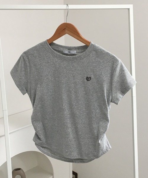 RME.(アールエムイー)の「ワンポイントハート刺繍半袖Tシャツ(Tシャツ/カットソー・レディース・ブラック/ホワイト/グレー・L/M/S)」の21枚目の写真