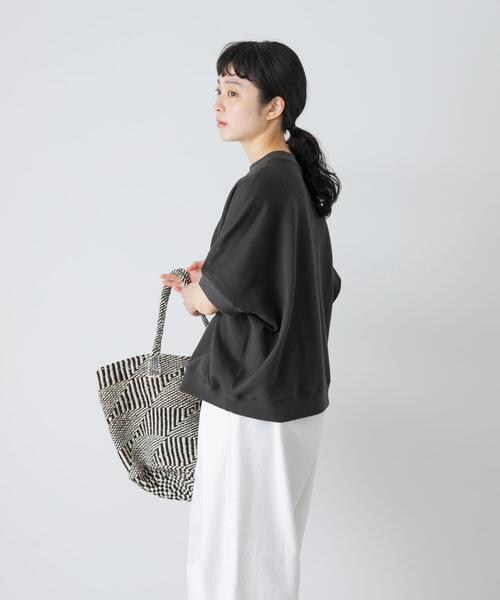 かぐれ(カグレ)の「ワイド裏毛プルオーバー(Tシャツ/カットソー・レディース・オートミール/チャコールグレー・FREE)」の5枚目の写真