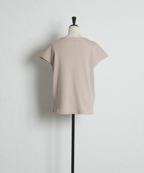 &. NOSTALGIA（アンドドットノスタルジア）の「フレンチスリーブリブTシャツ（Tシャツ/カットソー・レディース・ネイビー/ベージュ/オフホワイト/ブラック/チャコールグレー・FREE）」の15枚目の写真