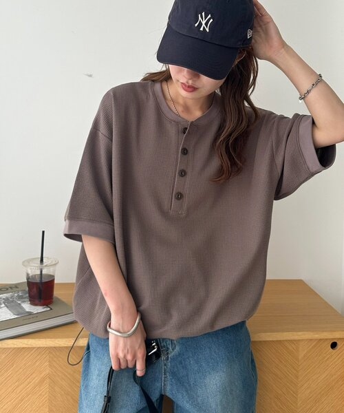 DISCOAT(ディスコート)の「【Enlude】ワッフルヘンリードロストTシャツ《ユニセックス》(Tシャツ/カットソー・レディース・ブルー/チャコールグレー/モカ・FREE)」の14枚目の写真