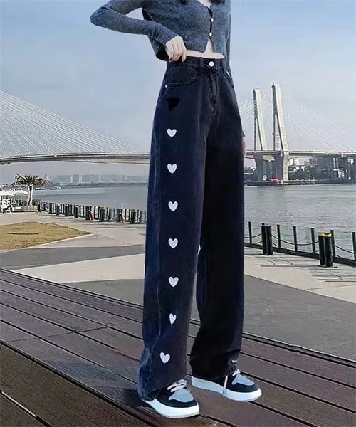 FREE STYLISTS(フリー スタイリスト)の「ハートプリントデニムパンツ(デニムパンツ・レディース・ライトブルー/ブラック・3XL/S/XL/XXL/M/L)」の9枚目の写真