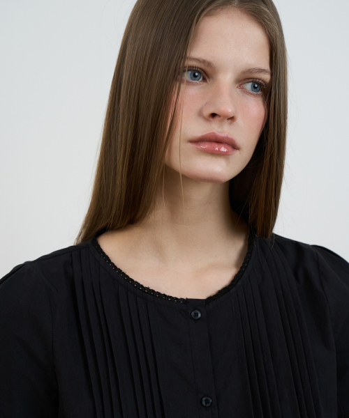 DEHEVE（デヘヴェ）の「Lace Trim Pintuck Blouse [Black]（シャツ/ブラウス・レディース・ブラック・OS）」の11枚目の写真